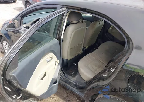 2014 Kia Rio Lx z USA, uszkodzony, nr VIN KNADM5A37E6356071